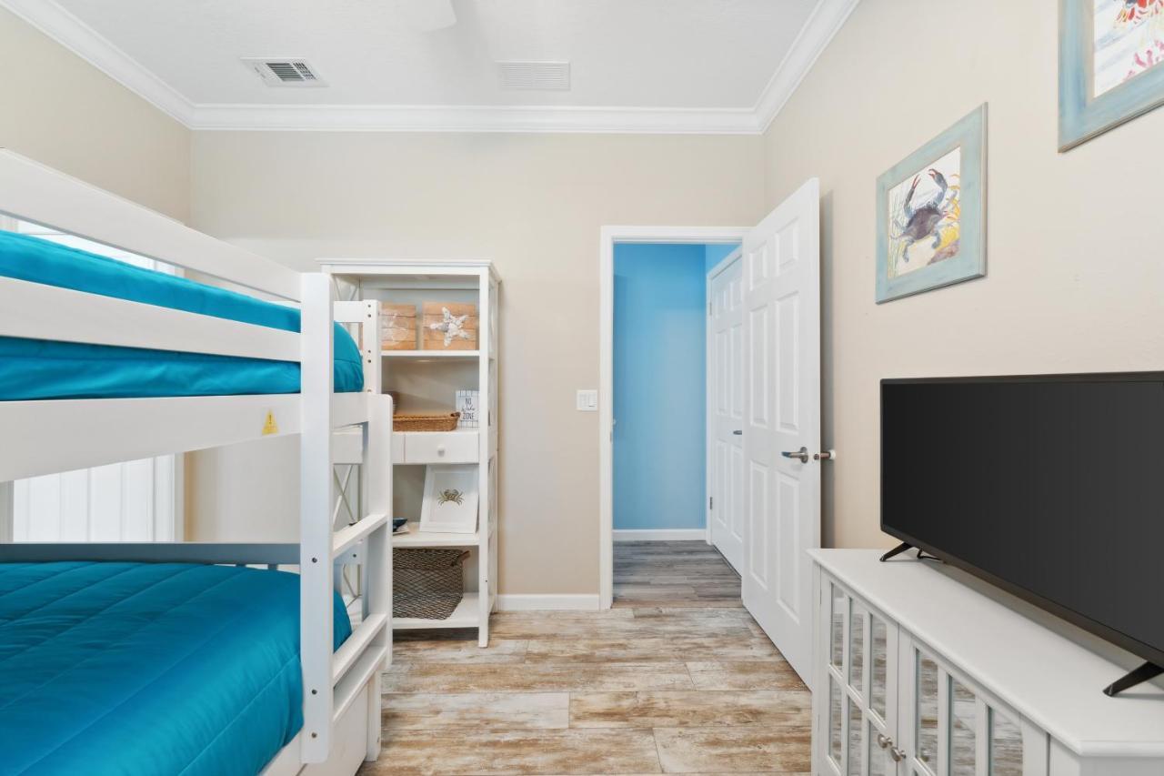 Seas The Day - Queen Bed - Bunk Beds *